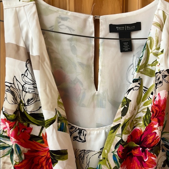 WHBM White Floral Sleeveless Top Large - Picture 3 of 9